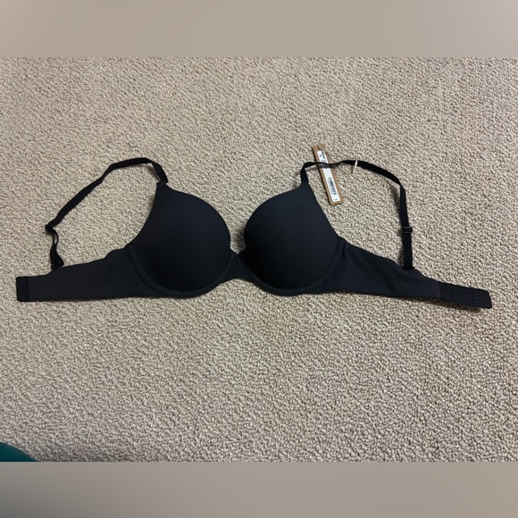 NWT SKIMS EVERYDAY TSHIRT BRA - Picture 1 of 2